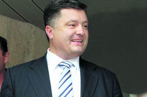 Праздник 8 марта никто не отменит - Порошенко