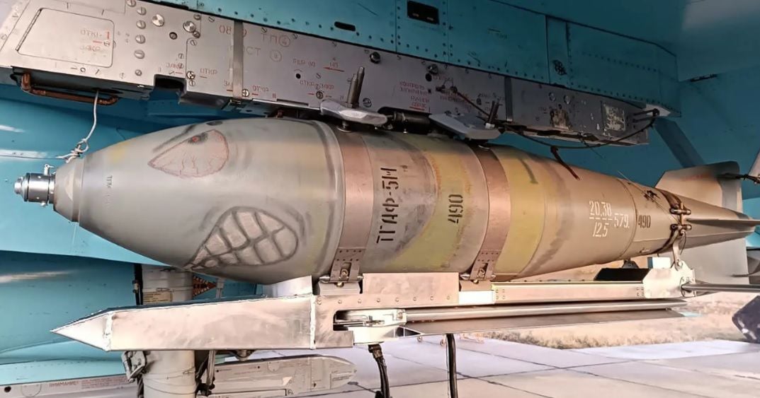 Последствия террора армии РФ: авиабомба попала в многоэтажку в Краматорске – погиб ребенок, есть раненые