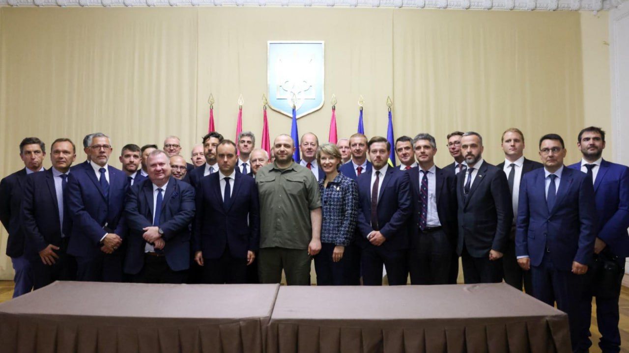 Украина и Франция усилили оборонное сотрудничество: подписан ряд соглашений