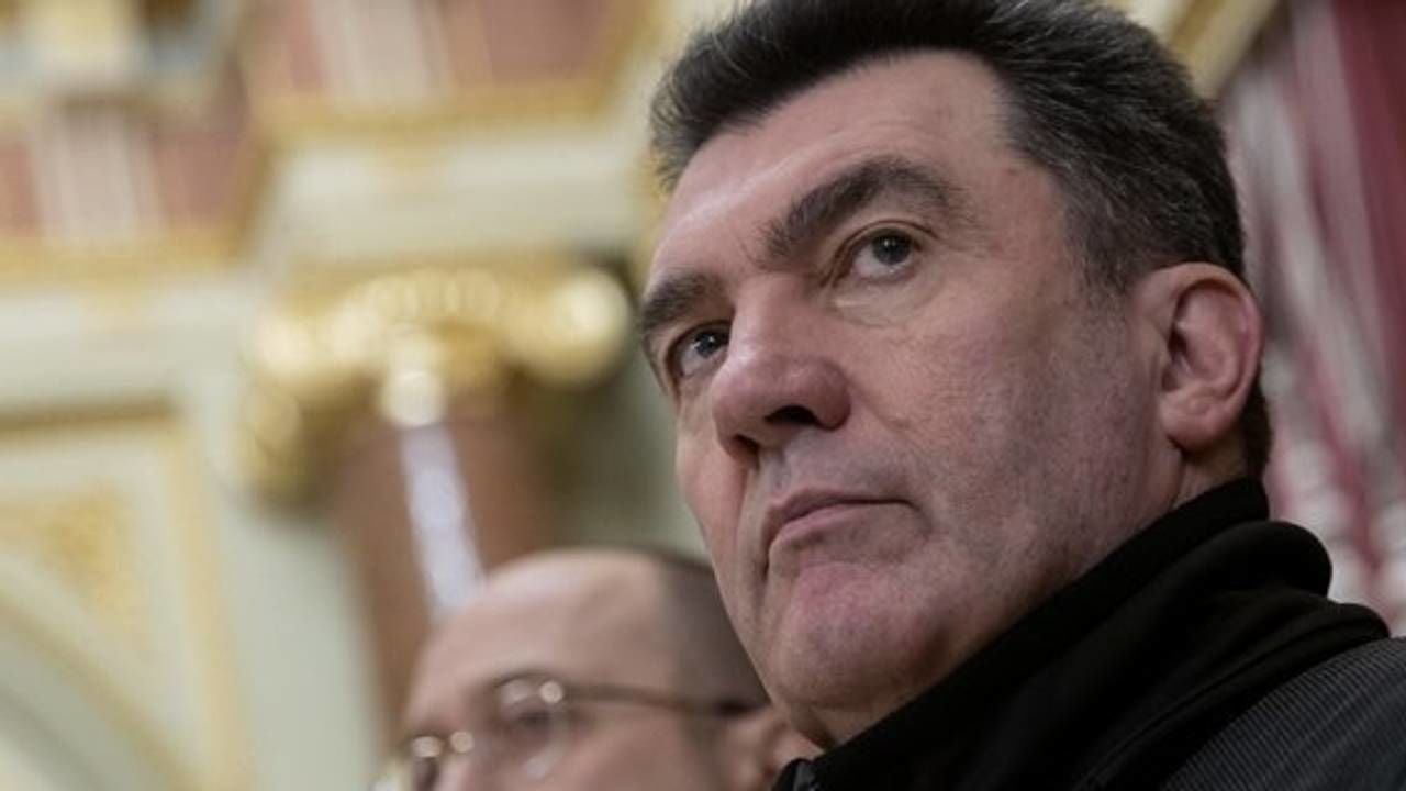 "Вони спочатку були у Празі", – Данілов розповів про "російську агентуру" у Словаччині