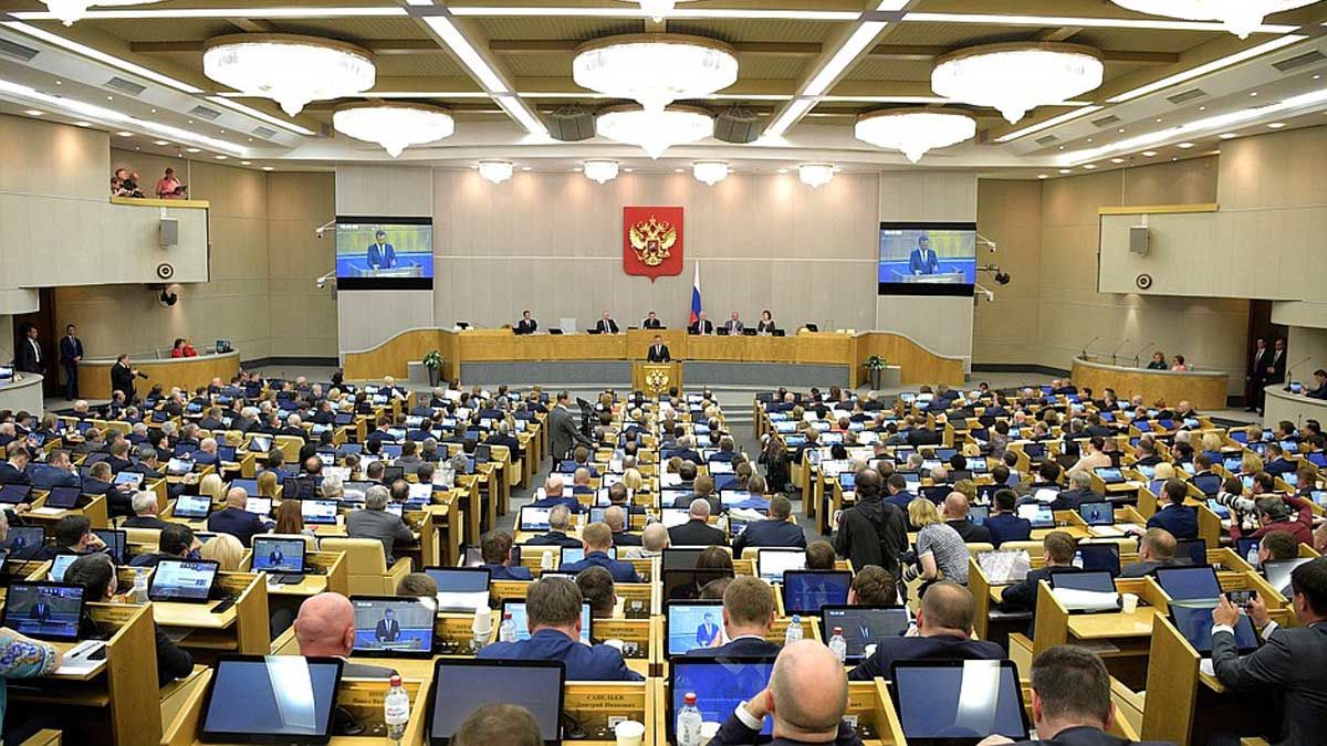 ​Госдума приняла сразу два варианта обращения к Путину относительно "ДНР" и "ЛНР"