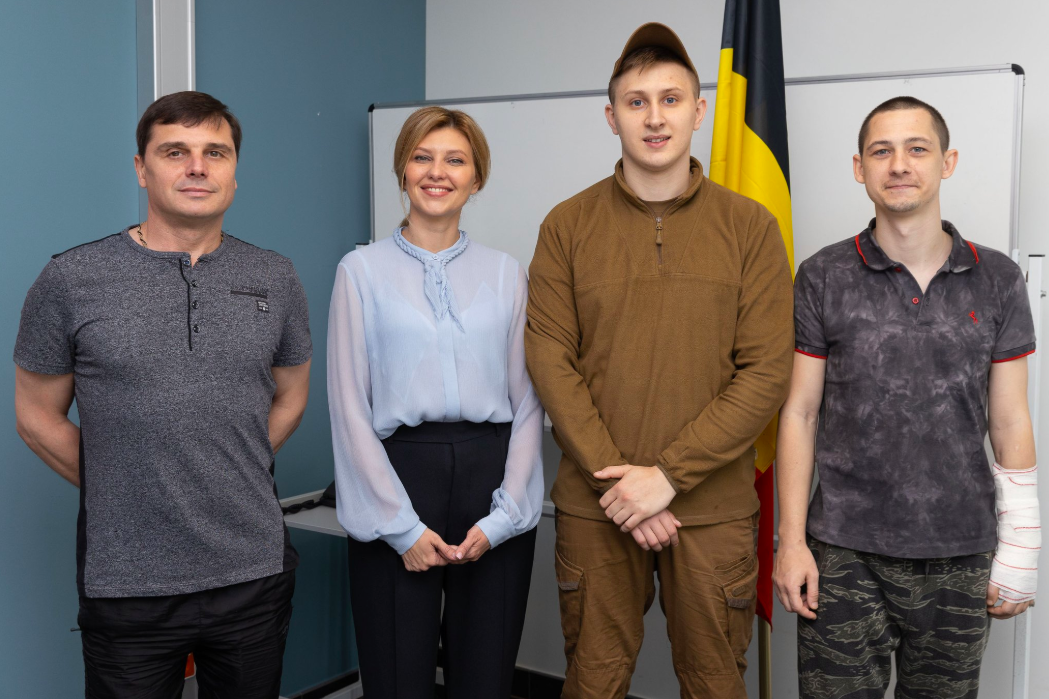 ​Елена Зеленская в качестве первой леди Украины посетила раненых украинских военных в Брюсселе - кадры и подробности