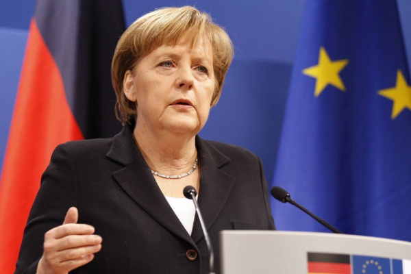 В ФРГ количество беженцев к концу 2015 года достигнет миллиона - Меркель