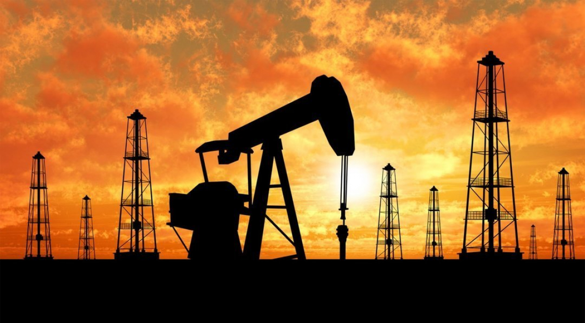 Цена на нефть рухнула до минимума за год: пробита психологическая отметка