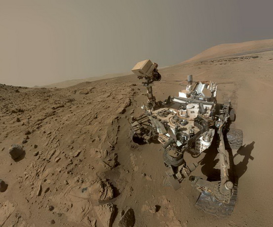 Марсоход Curiosity продолжает совершать открытия – уникальные кадры