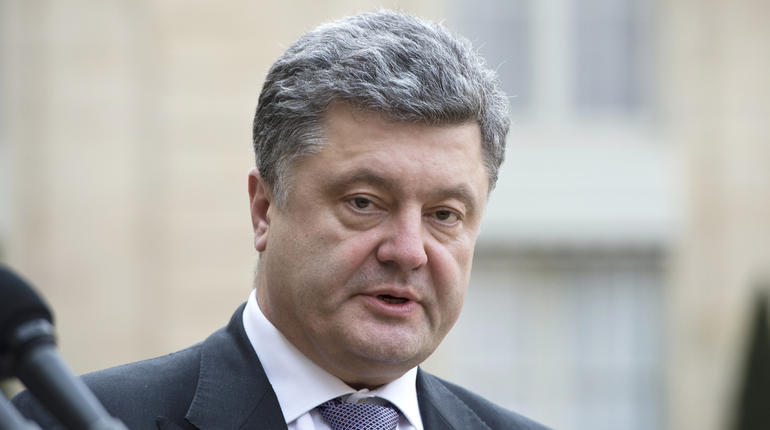 Порошенко внес в Раду законопроект о военном положении