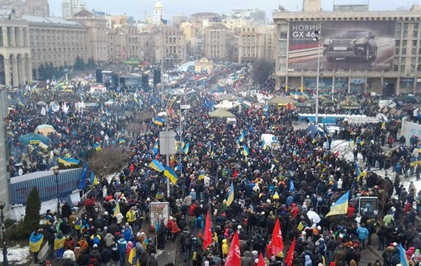 Активисты Майдана созывают внеочередное «вече» и просят принести им шин