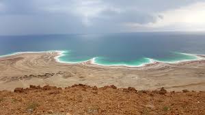 Высохнет и "превратится в бассейн": озвучены тревожные прогнозы о будущем Мертвого моря