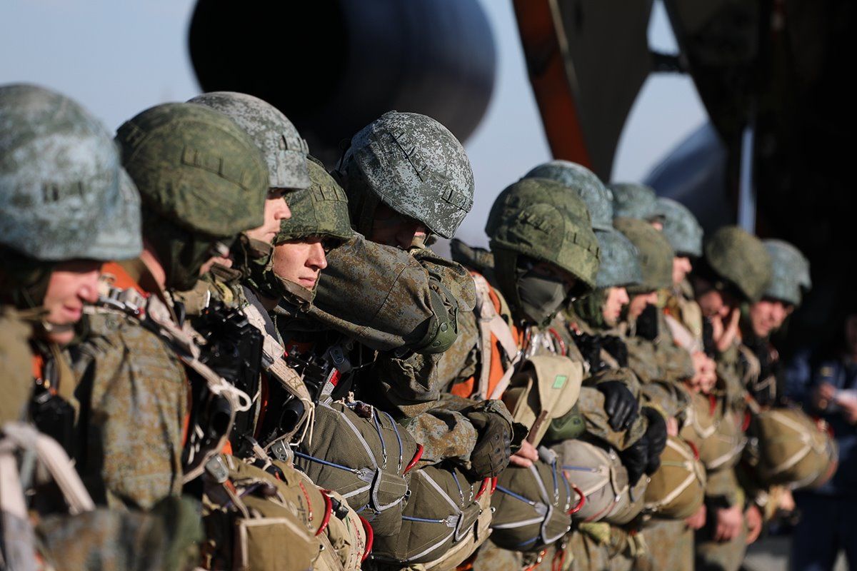 Россияне на фронте все чаще ведут себя странно: военный Отченаш назвал причину, по которой это происходит