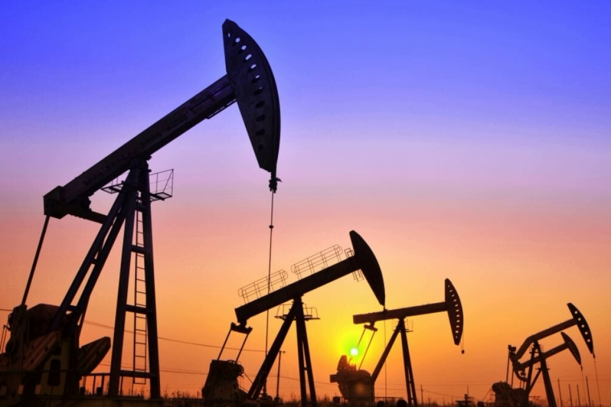 ​В ожидании второго "черного понедельника": нефтяные фонды готовятся к обвалу цен на нефть ниже нуля