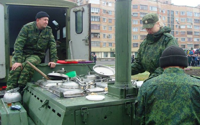 У боевиков "ДНР" не хватает солдат: на передовую собираются отправить поваров и посудомоек