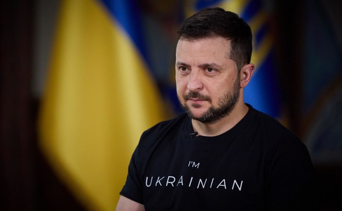 Зеленский: ситуация на фронте ужесточается, тяжело в Бахмуте, Угледаре и Лимане 