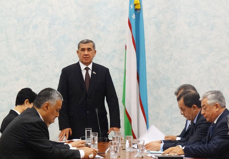 Перестановки во власти в Узбекистане после смерти Каримова: Юлдашев будет исполнять обязанности президента, в течение 3 месяцев пройдут выборы главы государства