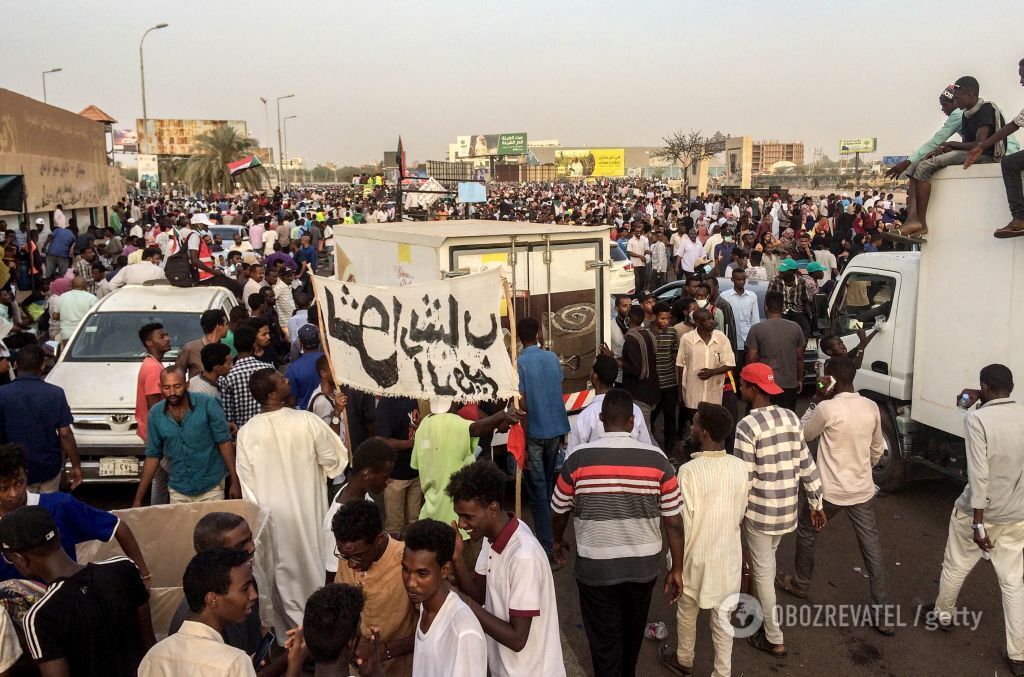 Военный переворот в Судане: первые подробности и кадры свержения друга Путина