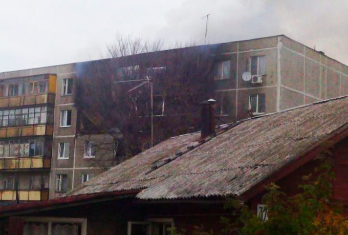 Взрыв дома в Украинске: из-под завалов достали двух детей и женщину. Поиск младенца продолжается