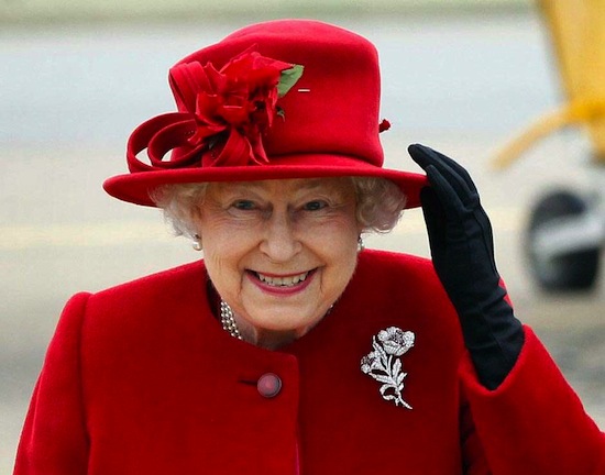 88-летняя королева Елизавета II освоила Twitter