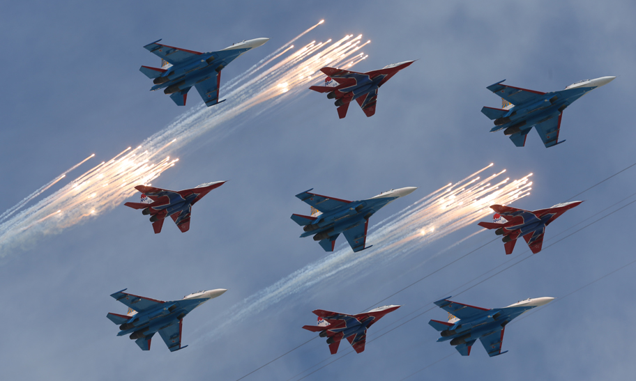 Природа жестко наказала Путина: в Москве экстренно отменили парад военной авиации на Красной площади - технику спешно возвращают на аэродромы
