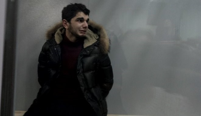 "Мне очень жалко его маму", - 18-летний виновник очередного смертельного ДТП в Харькове Енгибарян разрыдался в зале суда - кадры
