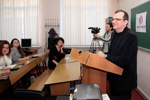 "Умывашки, лаве, базар и тормозок", - в Сети смеются над изучением "донецкого" языка филологами "ДНР"