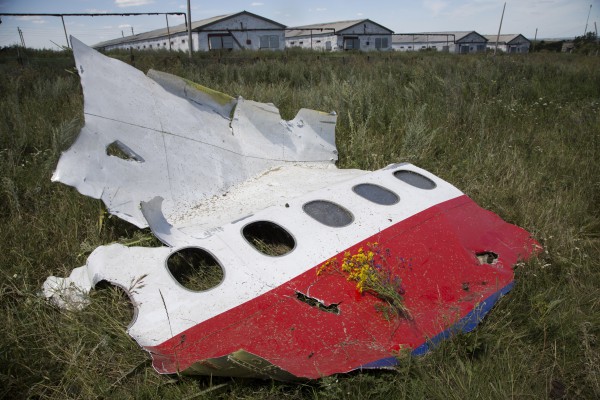 СМИ: Из-за боевых действий международные эксперты не смогли проехать к месту крушения «Боинга-777»