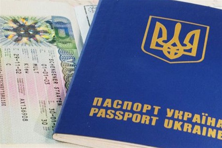 Для украинцев введены новые правила выдачи виз