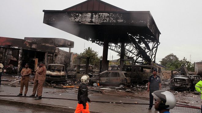 ​Жертвами взрыва и пожара на заправке в Гане стали 175 человек