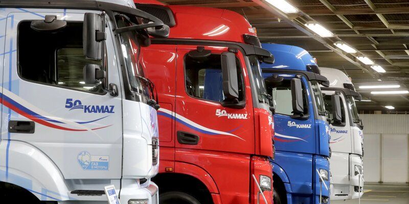Санкции оставили российский "КамАЗ" без деталей – компания не может производить грузовики