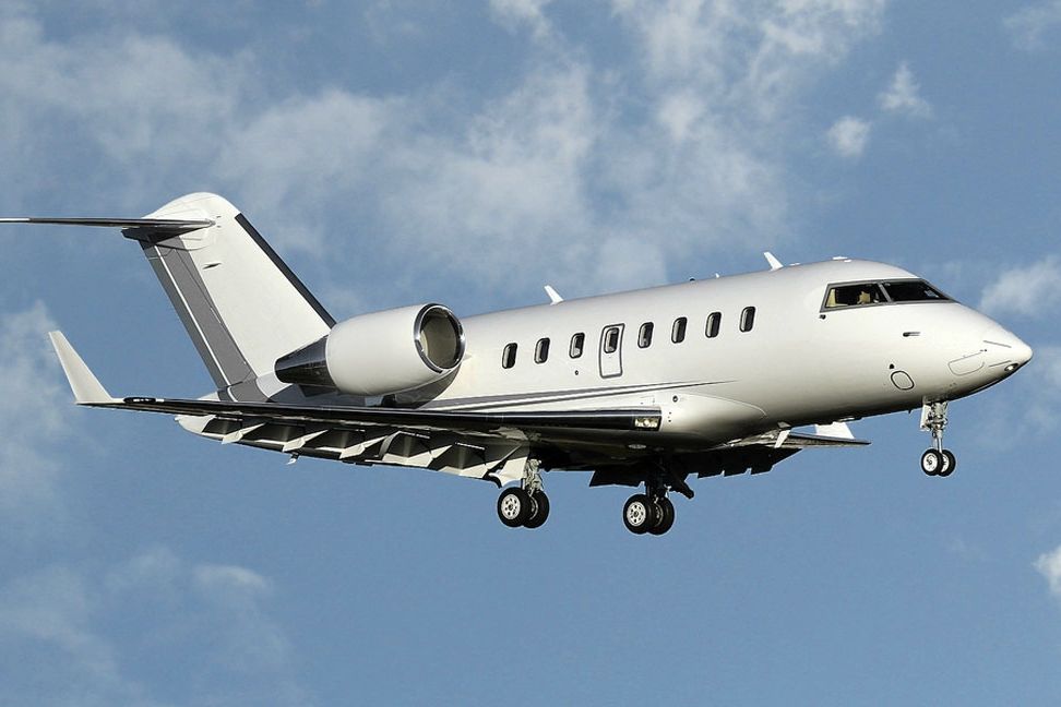 ​"Очень интересная птичка", - у границ Беларуси замечен борт Bombardier Challenger 650