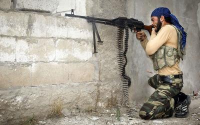Сирийские повстанцы, несмотря на атаки армии Асада, героически удерживают Хомс 
