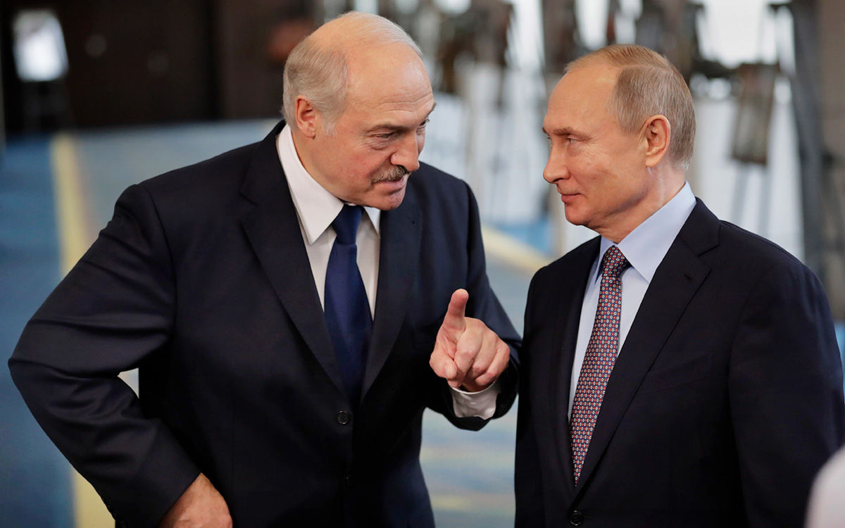 "Кремль может заплатить Беларуси  $ 5-6 миллиардов за "защиту" от Запада", - эксперт озвучил ожидание РФ от Лукашенко