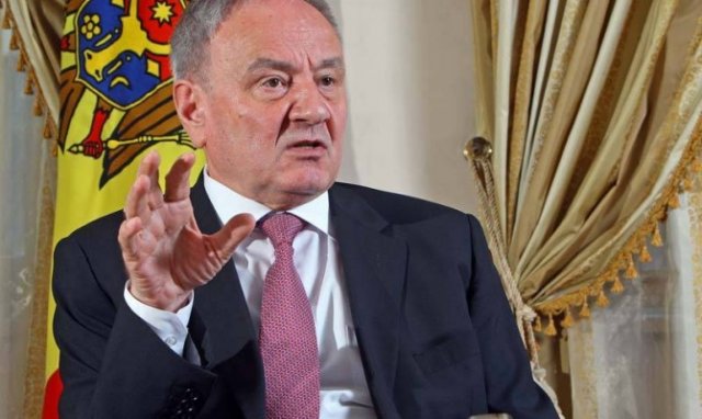 АП: Президент Молдовы не подаст в отставку из-за митингующих