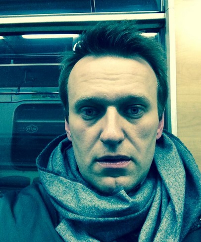Алексей Навальный едет на Манежную, несмотря на домашний арест