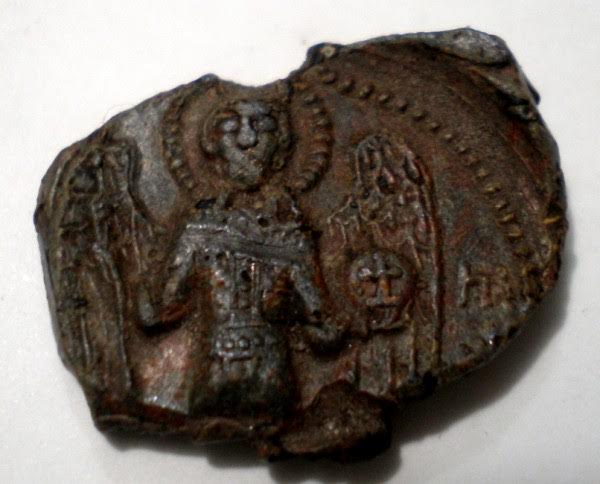 Украинских археологов удивила старинная находка: на Волыни обнаружена печать князя Рюрика
