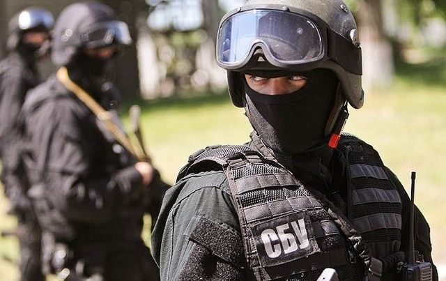 Резонансное задержание сотрудниками СБУ снайперши боевиков "ДНР", которую обучал спецназ РФ: опубликовано видео допроса 