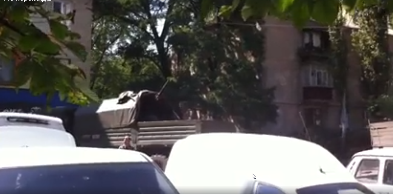 Появилось видео обстрелов в Шахтерске, жители свидетельствуют о военных преступлениях оккупантов - кадры