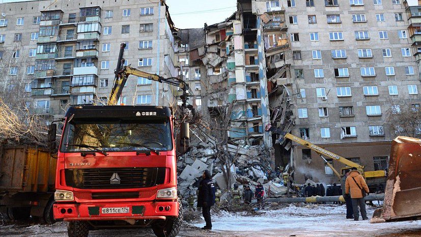 "Газовщики приехали": после двух взрывов в Магнитогорск въезжает колонна военных грузовиков – кадры