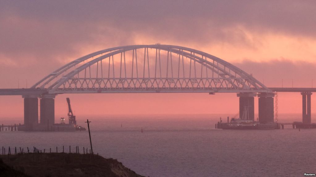 В Крыму новое ЧП с Керченским мостом: стало известно о срочных мерах Кремля