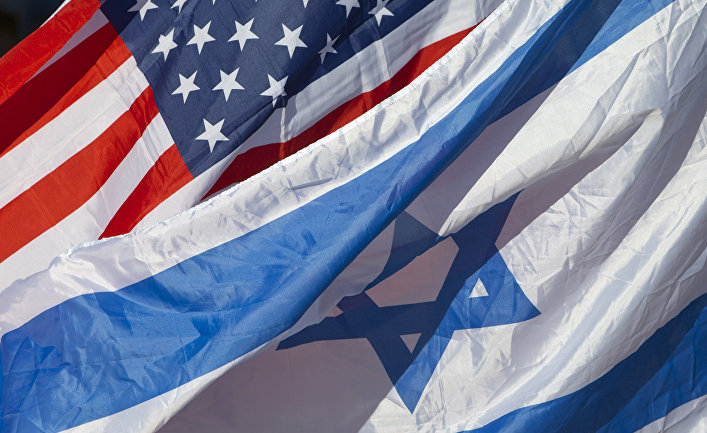 В Израиле празднуют дипломатическую победу: Иерусалим окрасился в цвета флагов Америки и Израиля из-за решения Трампа