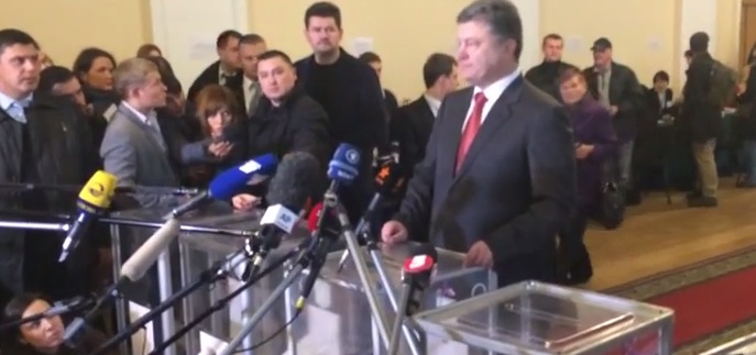 Порошенко поделился с журналистами эмоциями на избирательном участке: выборы отвечают всем европейским стандартам