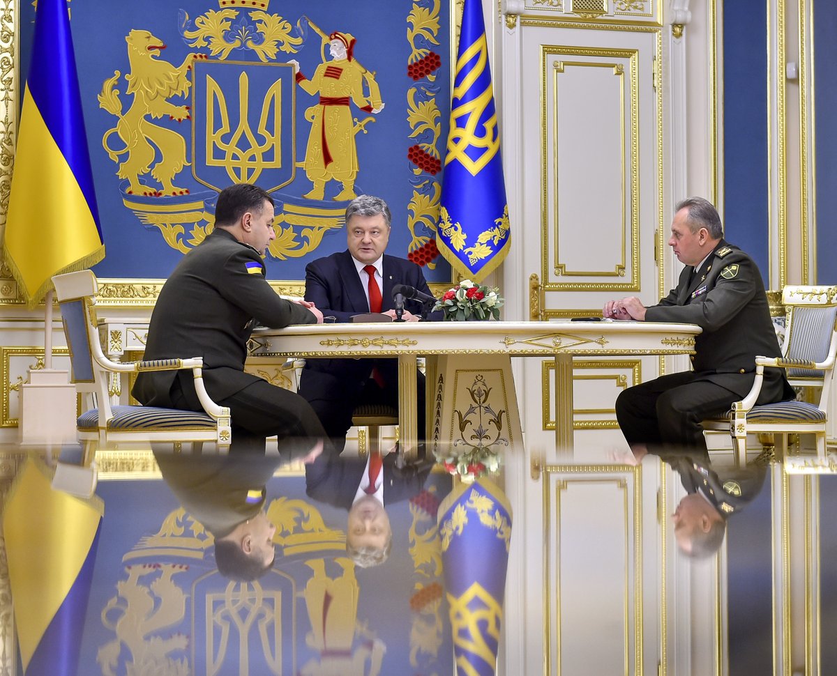 Порошенко объявил об окончании "эпохи мобилизаций": в ВСУ созданы все условия для контрактников