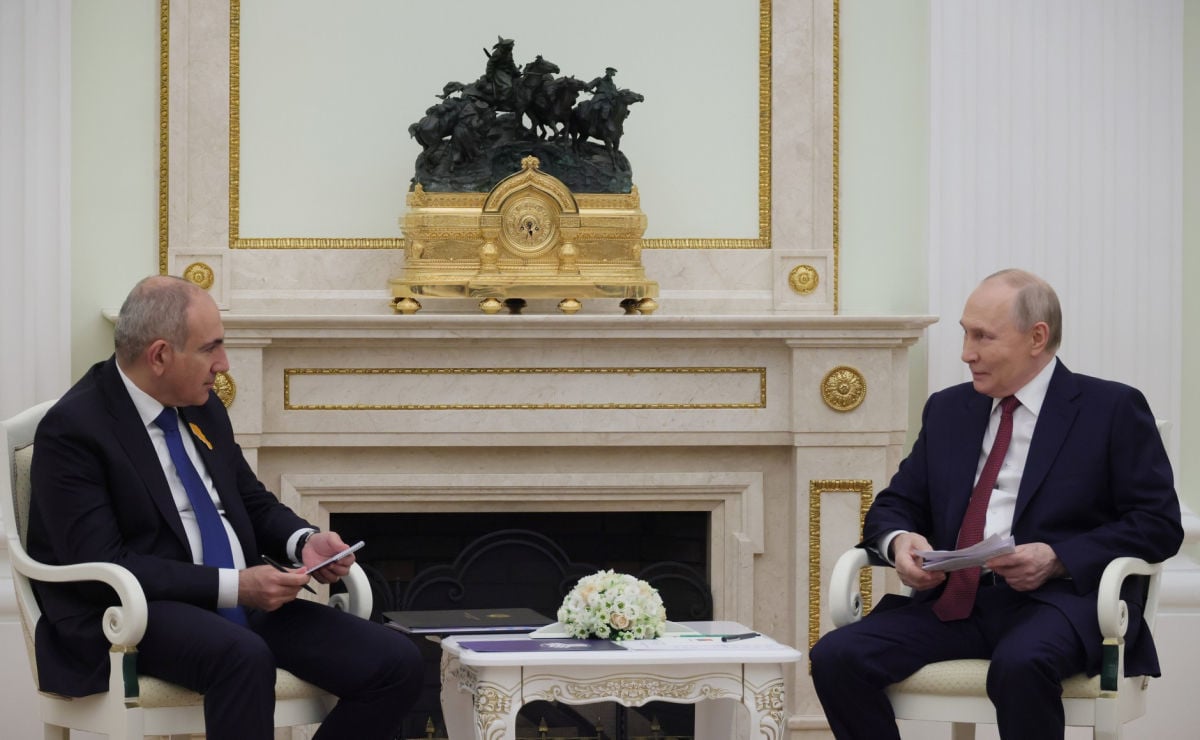 Россия начала мстить Армении за напряженный диалог Пашиняна с Путиным 