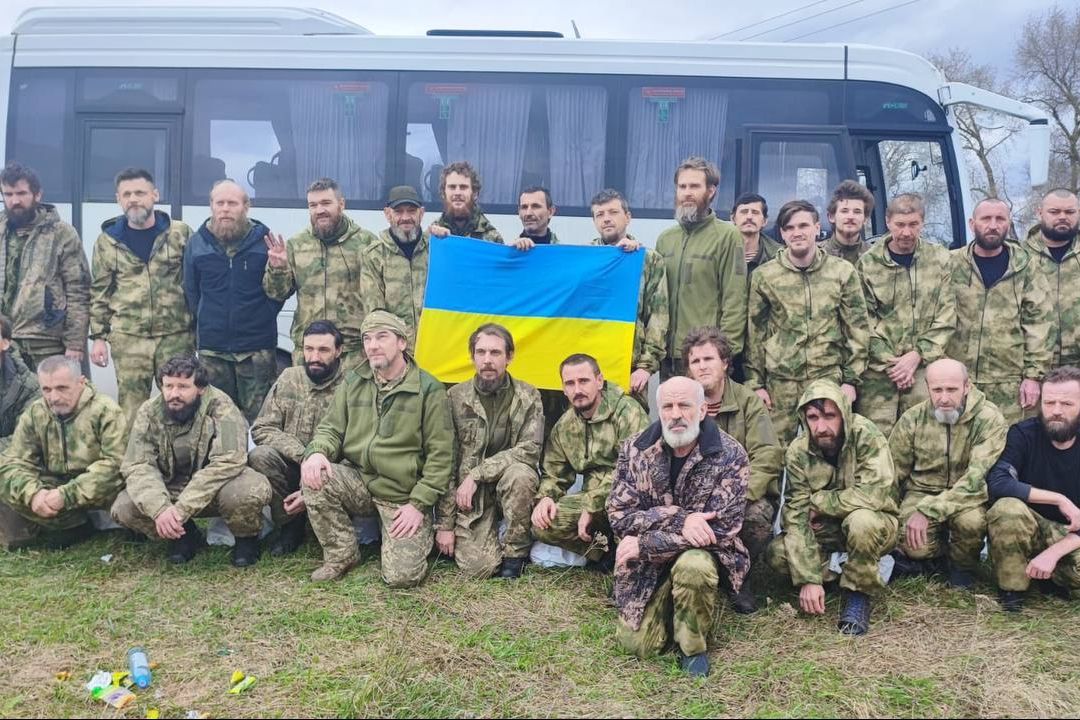 ​Пасхальный обмен: Украина освободила из российского плена еще 130 защитников