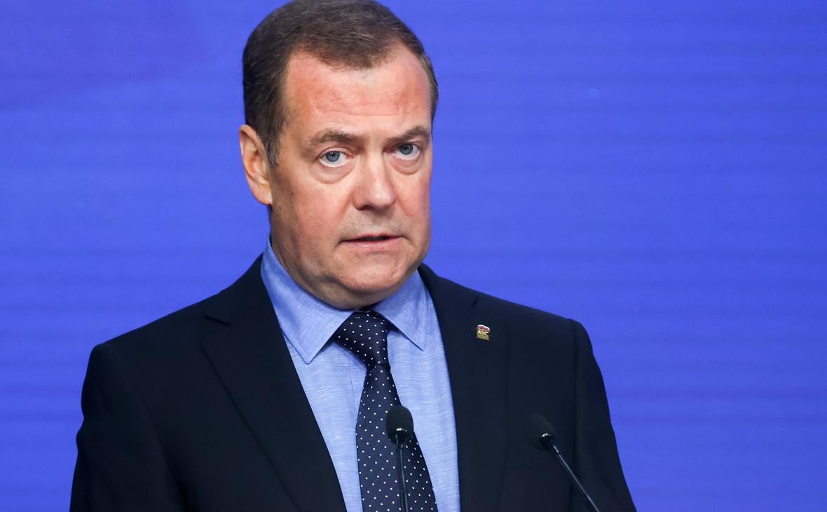 "На Западе вынуждены..." – Жирнов прокомментировал новое заявление Медведева о ядерном ударе