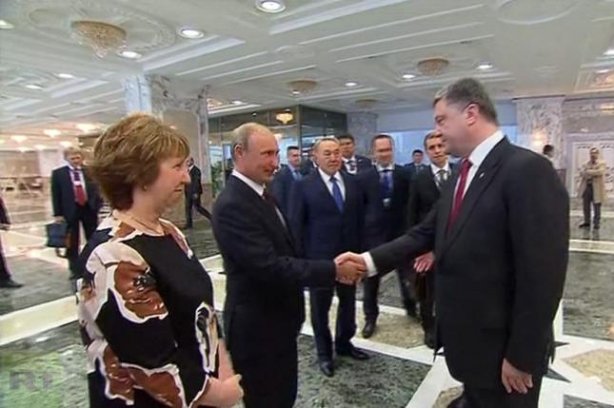 Прямая видео-транляция встречи Путина и Порошенко в Турции