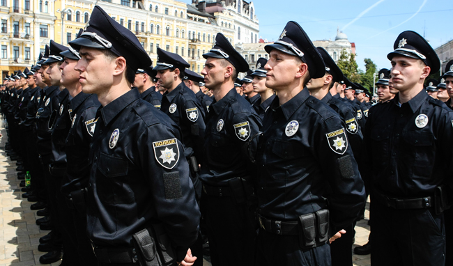 Полтысячи патрульных полицейских заступили на службу в Запорожье