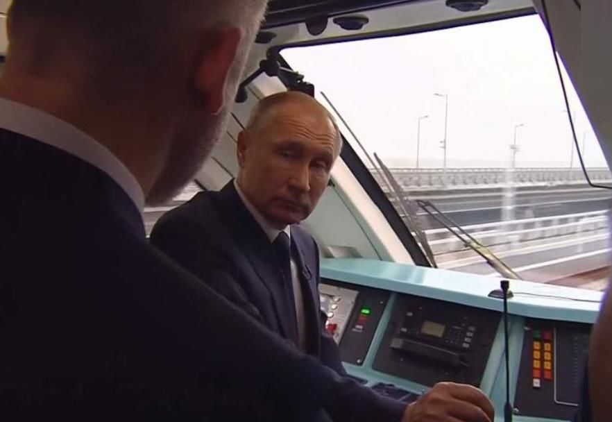 Вокзалы для бронепоезда Путина попали на спутниковые фото: секретная сеть раскрыта с воздуха