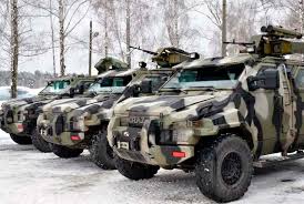 Яценюк: приобретение военной техники для ВСУ необходимо ускорить