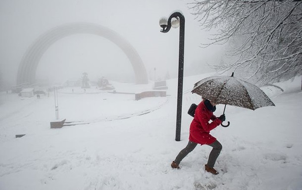 Снова снег: сегодня по Украине объявлено штормовое предупреждение