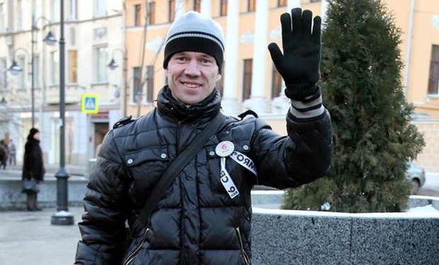 В России сотрудники колонии подвешивали в наручниках и избивали оппозиционера Ильдара Дадина, а после – обвинили в "издевательствах" над ними