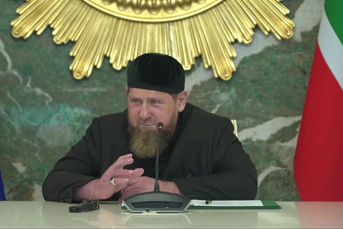 ​Кадыров дрожащим голосом обратился к Украине после прилета БПЛА по "Грозный-Сити": "Дайте локацию"